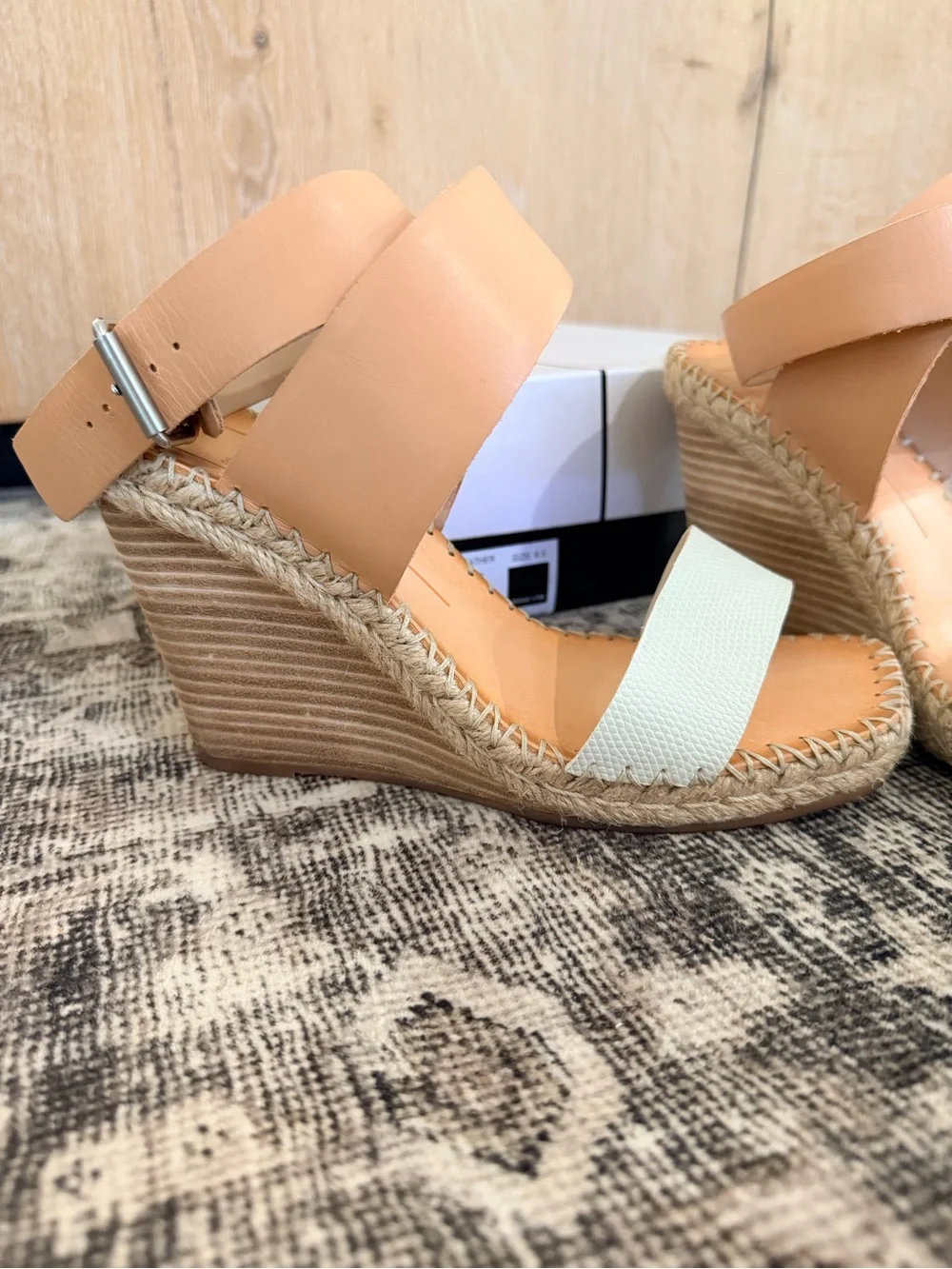Dolce Vita, NEZZA natural leather Two-Tone Wedge Sandal, lightly worn, SZ 9.5